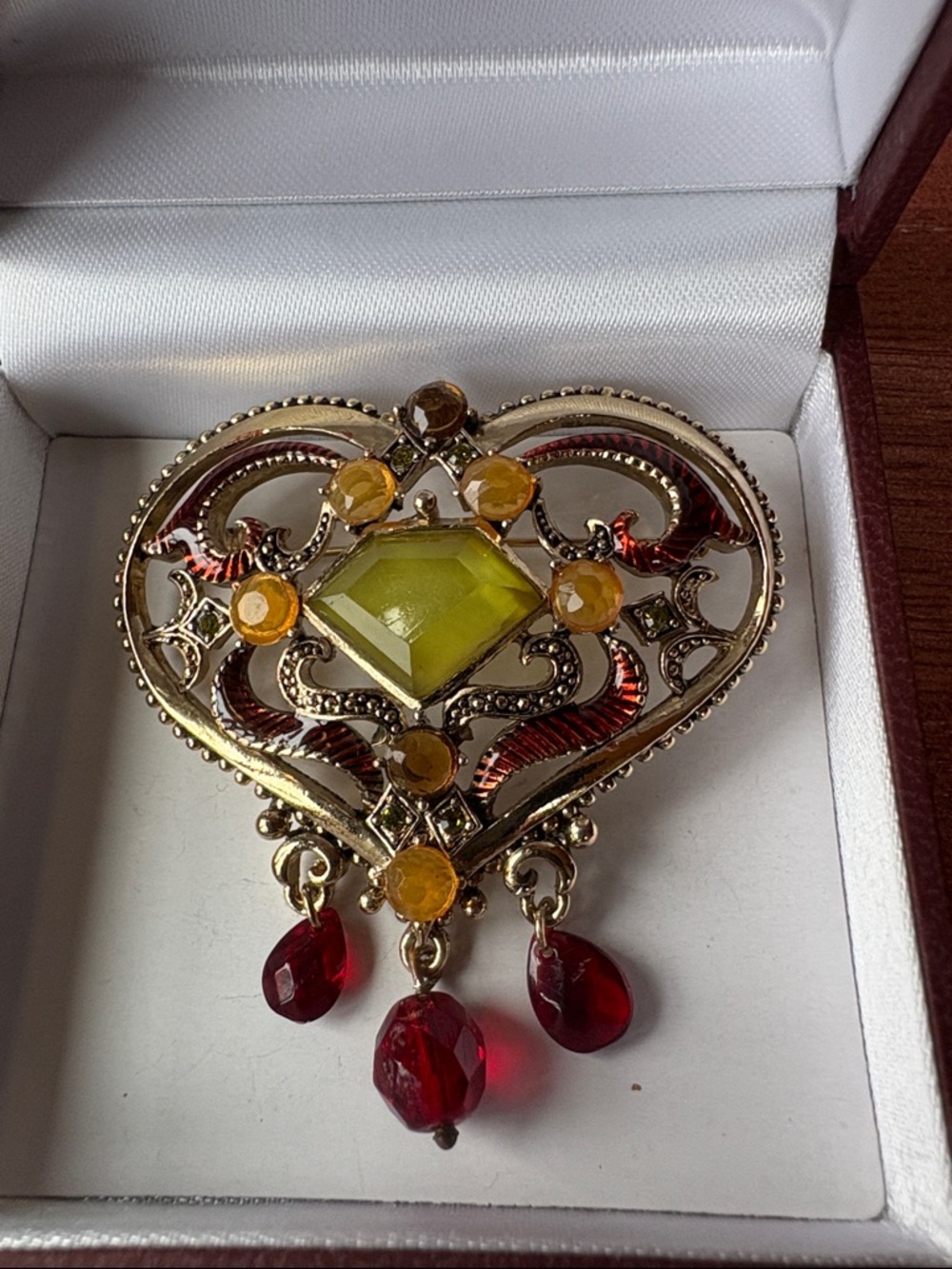 Regal Heart Brooch Art Deco Faux Citrine & Garnet Acrylic Gems Neiger Bros Style